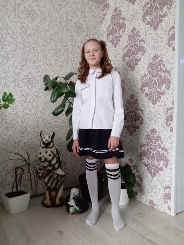 Родная внучка,ты прекрасна,
Как будто утренний рассвет...