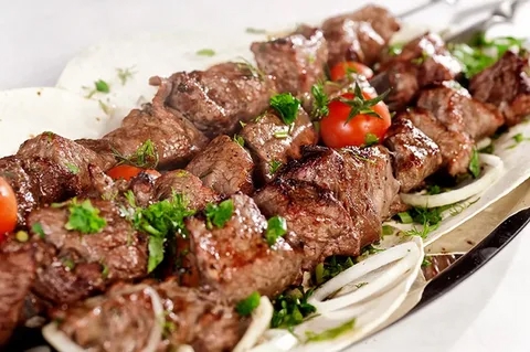 Кафе на 9 мая предлагает к заказу сочный шашлык из филе...