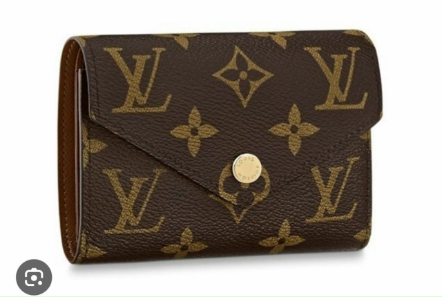 Здравствуйте,был потерян кошелек ,внутри студенческий...