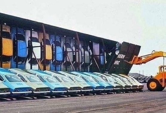 Раньше в США для перевозки автомобилей использовали в?...