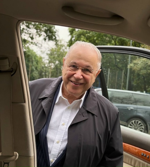 Евгений Петросян отпраздновал своё 80-летие😅
Знамени...