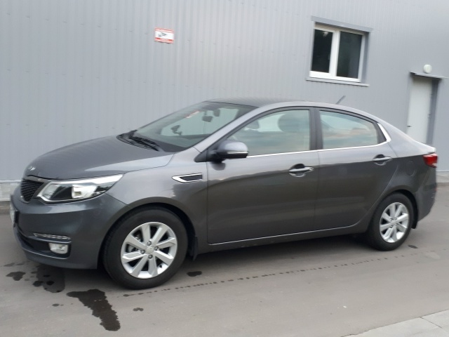 Выполняю пассажирские перевозки по России на легковой...