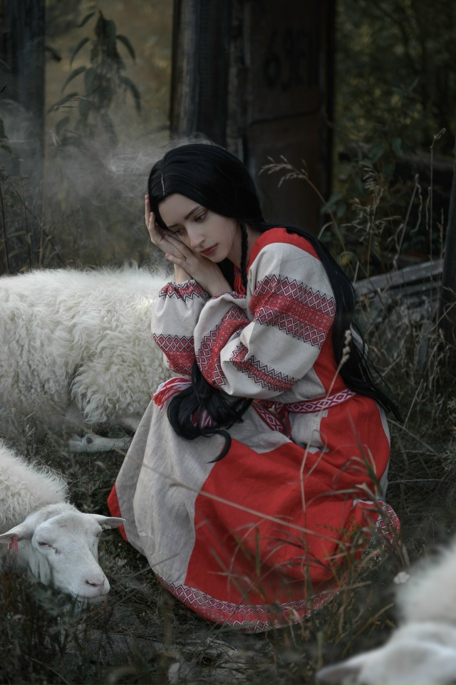 🌫 Шёпот прошлого и ветер перемен…
Этот косплей посвя?...