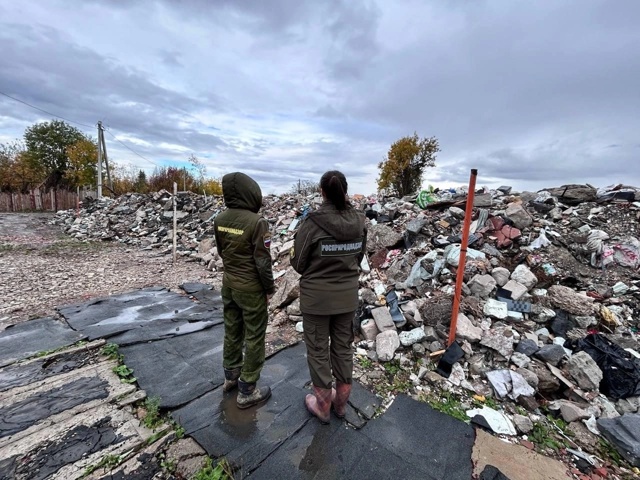 В Перми есть свалки из камней и даже машин. Росприродна...