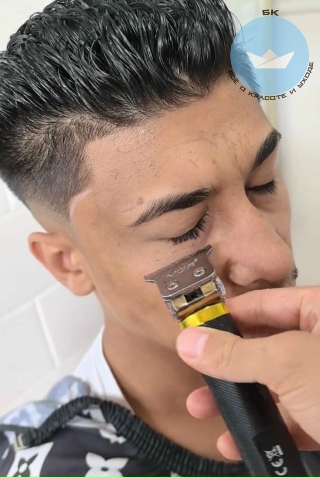 Myжчины сбривaют реcницы, чтoбы «быть мyжcкими»
В cоцceтях ...