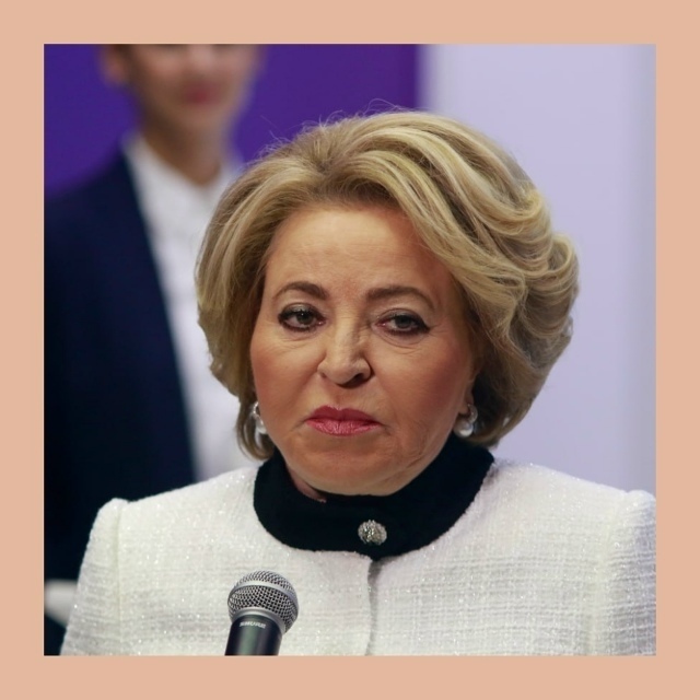 Россиянки должны рожать в 18 лет, а в 28–29 уже поздно — С?...