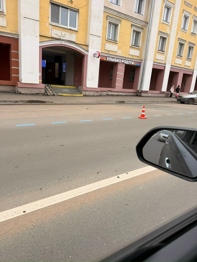 Уже наносят разметку на платную парковку в центре у Вк?...