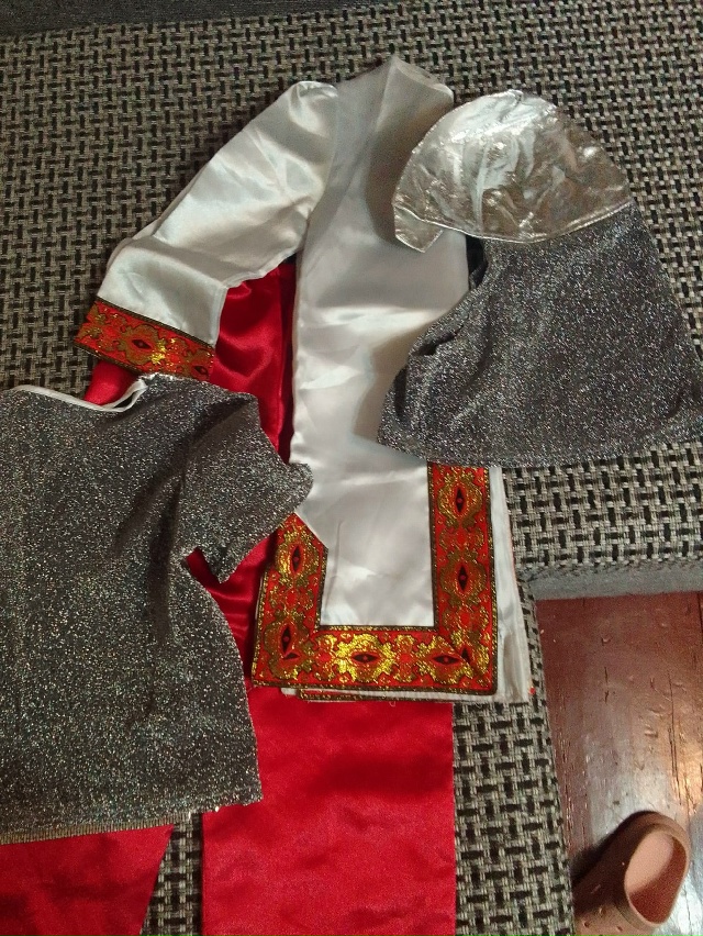 Отдам за ? новогодний костюм Русского богатыря рубаш?...