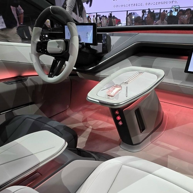 Toyota показала дизайн новой Corolla, которая станет спортив?...