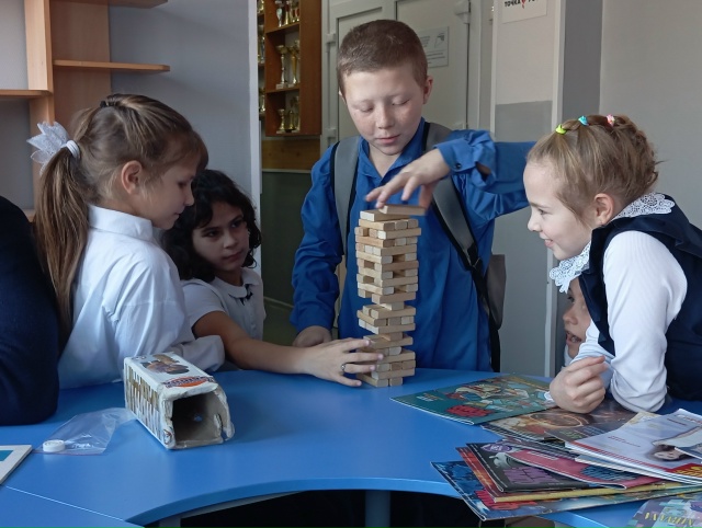 🌟Выездной читальный зал в Балахтинской СОШ №2!
Центр?...