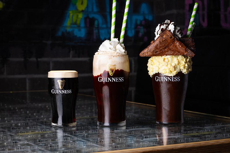 Бар в Лондоне выпустил первый в мире официальный молочный коктейль Guinness, который был одобрен про