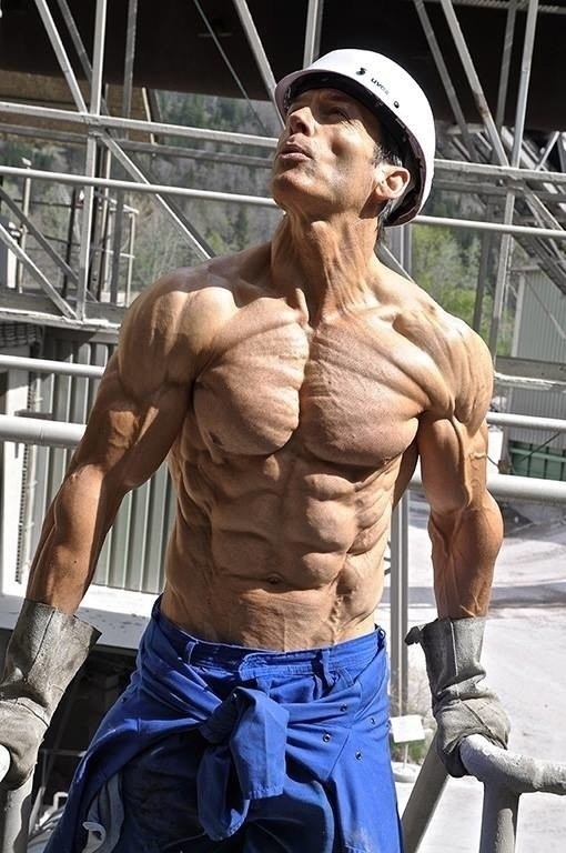 Самый сухой человек в мире.
Австриец Хельмут Штребль и?...