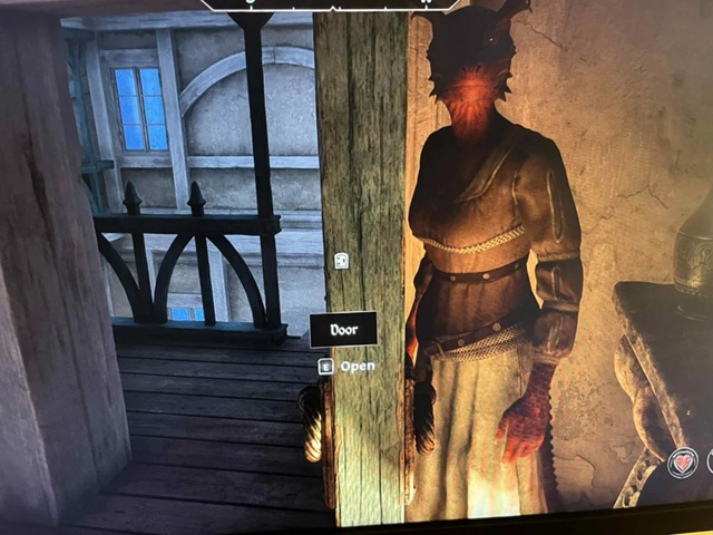 У этого НПС скрытность прокачена на максимум
Oblivion со с...