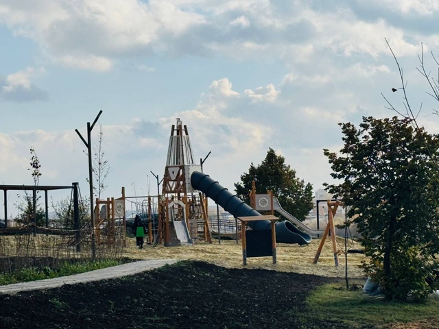 Новый парк «Ласки» раскрасился в осенние краски! 🍂 От?...