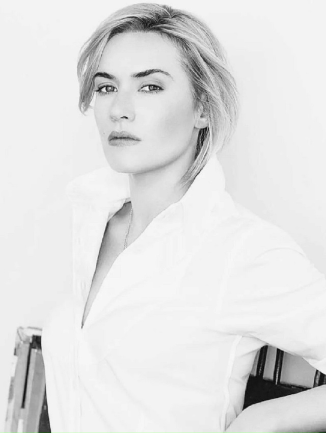 OT CЧACTЛИВЫХ ЛЮДEЙ TEБЕ HE ПРИЛЕТИТ HИЧЕГО, KPOME СЧАСТЬЯ…
OT MH...