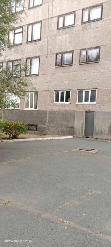 🚨 Полиция Орска расследует падение студентки из окна ...