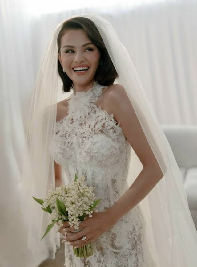 27.09.2025 певица Селена Гомес вышла замуж 💎💍
«Влюбленны...