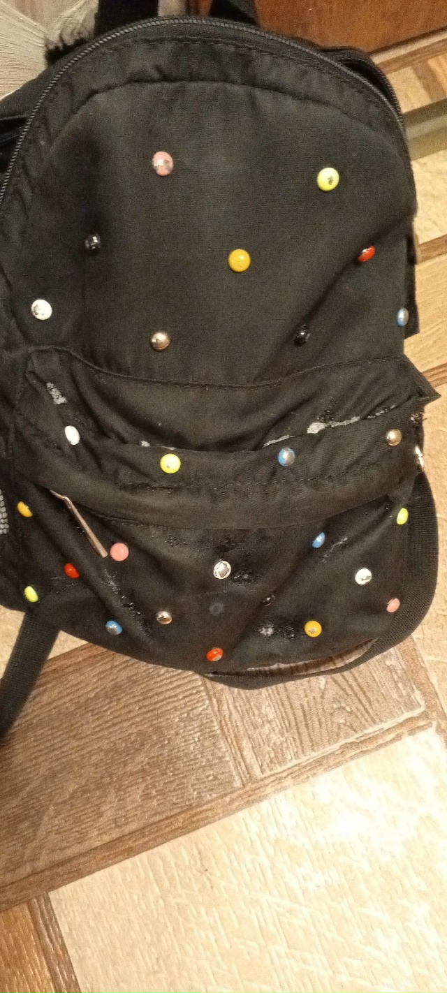 Кто забыл рюкзак? Обращаться в л.с