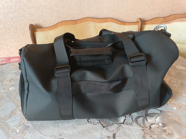 Продам шторы с рисунком 800 р, колонка 800р, спортивная су?...