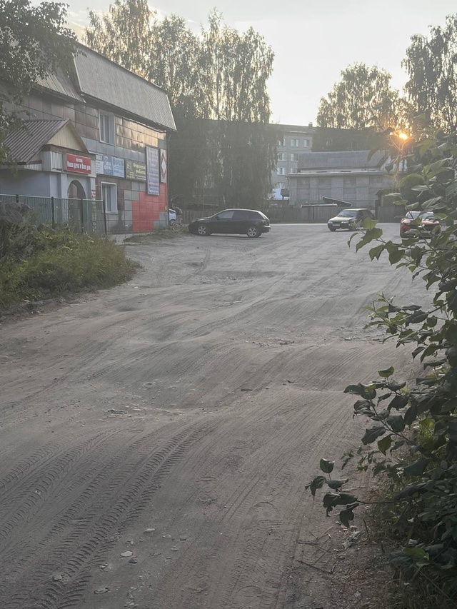 Вопрос к администрации города и к владельцам зданий, к?...