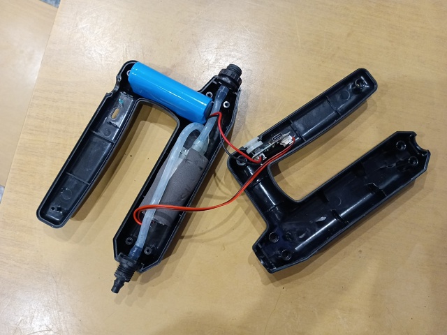 Аккумуляторный распылитель не включается((Кто может п?...