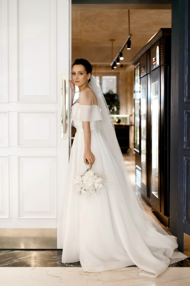 Все привет, девочки, за сколько до свадьбы вы покупали ?...