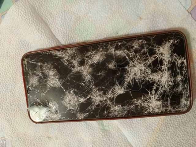 Найден телефон. Пишите в лс