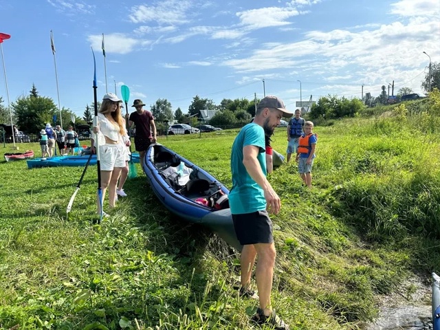 В Можайском округе состоялся семейный сплав по Москве-...