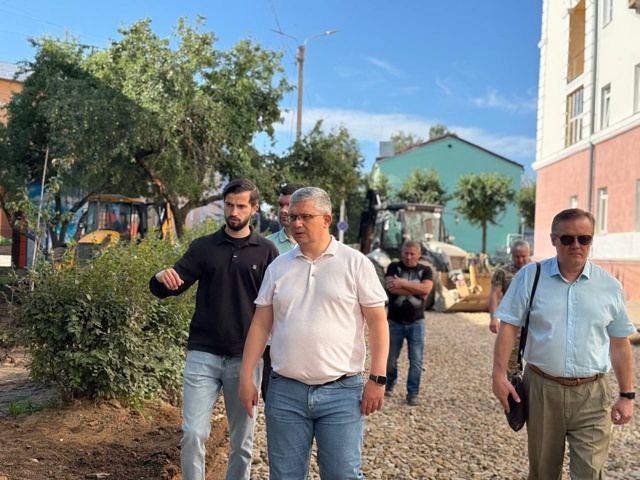 👉Глава Смоленска взял ремонт теплосетей на Докучаева...