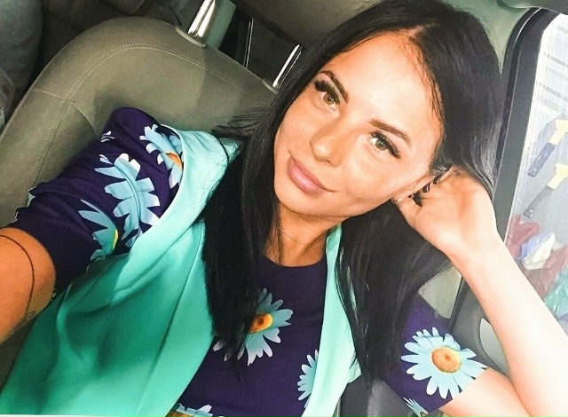 Ищу взрослого мужчину. На богатство и внешность не смо?...