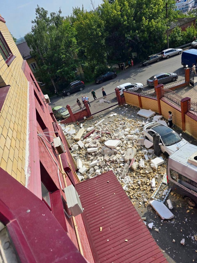 ‼ В многоэтажке на улице Марата произошел взрыв
По п?...