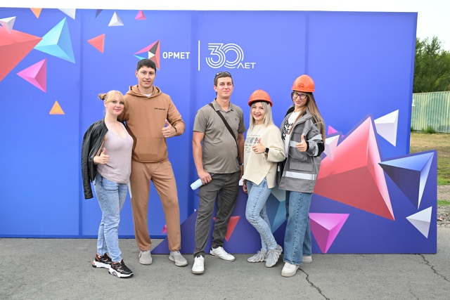 В Новоорске выступила популярная группа «BURITO»
Посёло?...