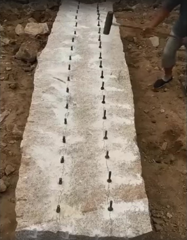 Не всегда всё решается силой,⠀не всегда...
