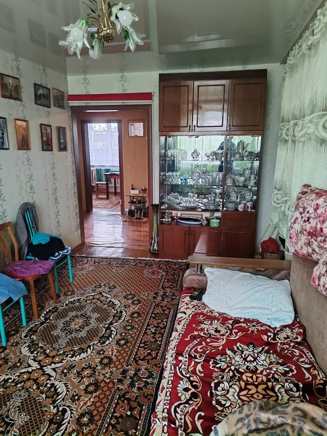 Продам трёх комнатную квартиру в двух квартирном кирп?...