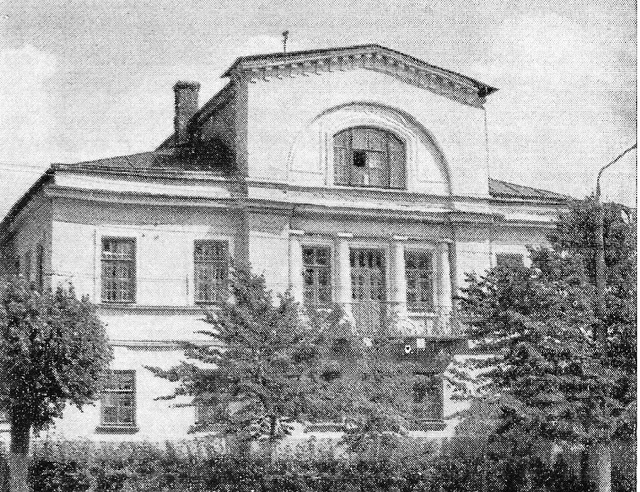 1) Улица Октябрьская
1960-1970 Тула Справа здание постройк?...