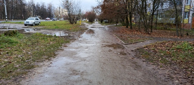 😡 По тротуару на улице Грибоедова
Можно проехать тол?...