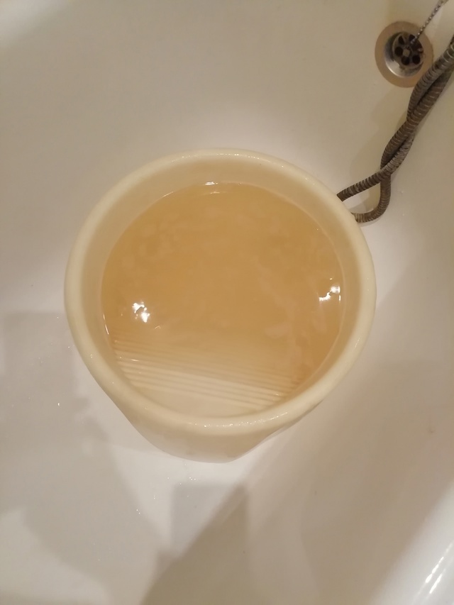 Вода в Заречье, ул Адм. Макарова, д. 63.Это что? Когда буде...