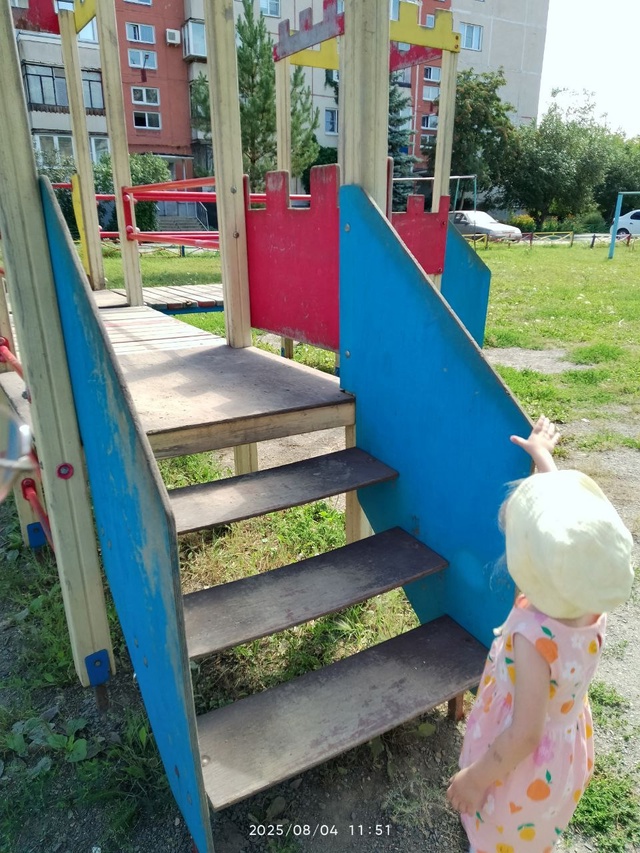 🤬Ужасное состояние детских площадок в центре Копейск...