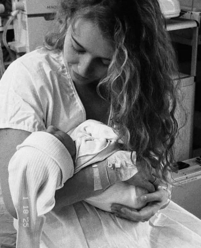 Кирилл Андреев стал дедушкой во второй раз
53-летний с...