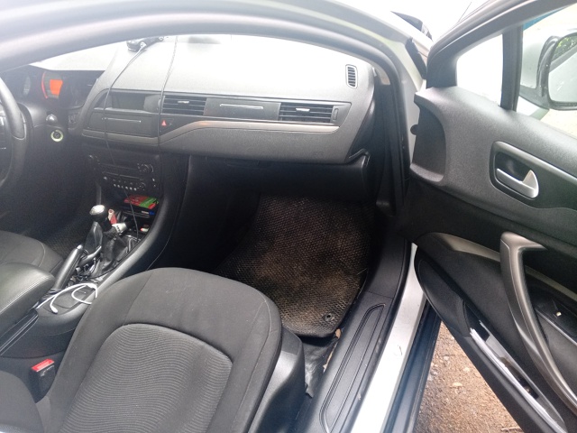 🚘Продам Ситроен с5х7 мотор 1,8 бензин коробка механика ?...