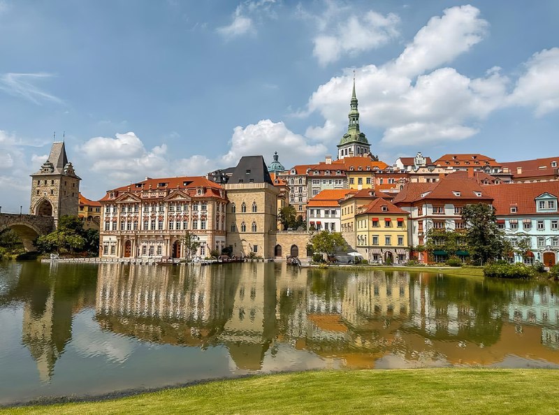 Так выглядит кампус Huawei Ox Horn в китайском городе Дунгуань: это не обычный офис из стекла и бето