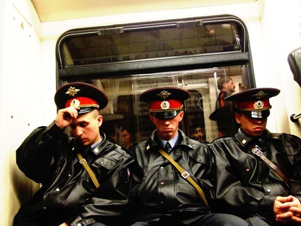 Милиция в Московском метро. Москва, 17 мая 2008 года
Автор:...