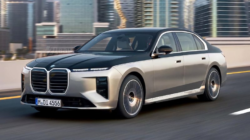 BMW выкатила новую «семёрку» с ценником от 100 тысяч баксов, но фанаты бренда остались в ужасе от ди