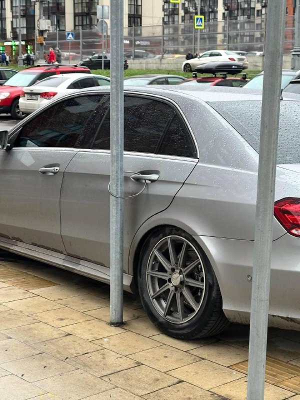 💁‍♂️Новый способ защиты от эвакуаторщиков появился в столичных ЖК