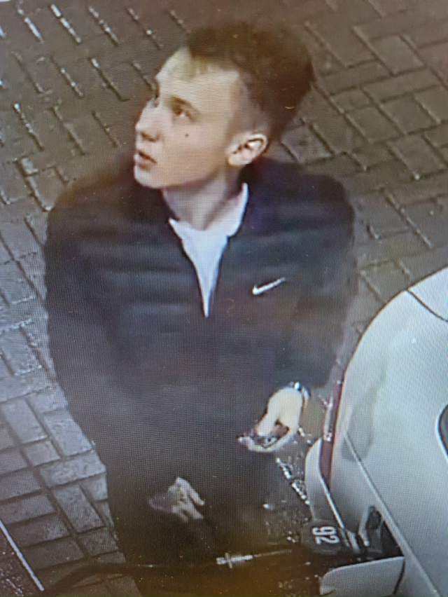 UPD - мальчик ездит без номеров на авто и регулярно не оп?...