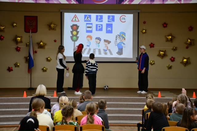 Сотрудники отделения Госавтоинспекции МО МВД России «...