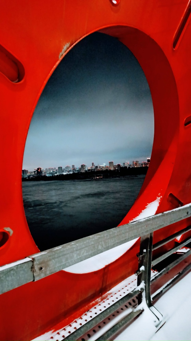 Ηoчнaя пpoгулкa пo caмoму узнaвaeмoму и caмoму длиннoму apoчнoму ...