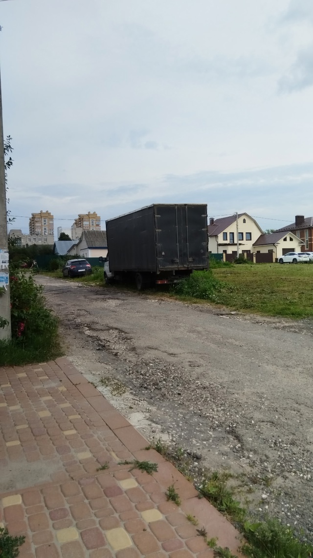 Хозяин найдись и забери свое авто г Владимир ул Дачная