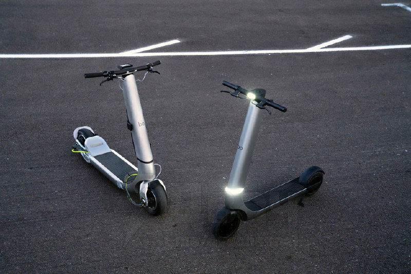 Британцы выпустили The Turbo — самый быстрый электросамокат в мире
Он разгоняется до безумных 160 к