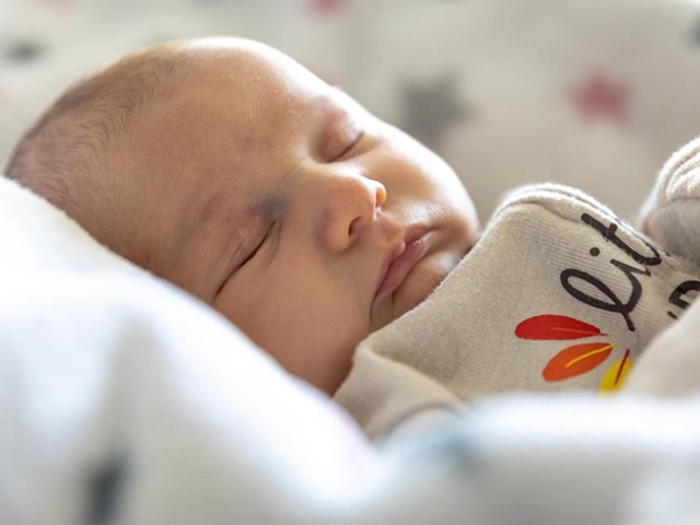 Осужденная родила пятого ребенка в машине скорой помо?...